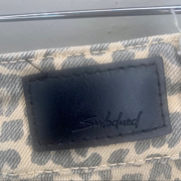 SUBDUED Soft Flare Spotted High-Rise Jeans Animal Print Size 28 - Picture 9 of 11